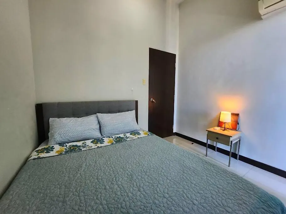 Apartment Stunning 1 Bedroom Manila Bay View Flat With Spacious Balcony