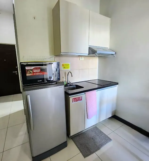 Stunning 1 Bedroom Manila Bay View Flat With Spacious Balcony Apartment